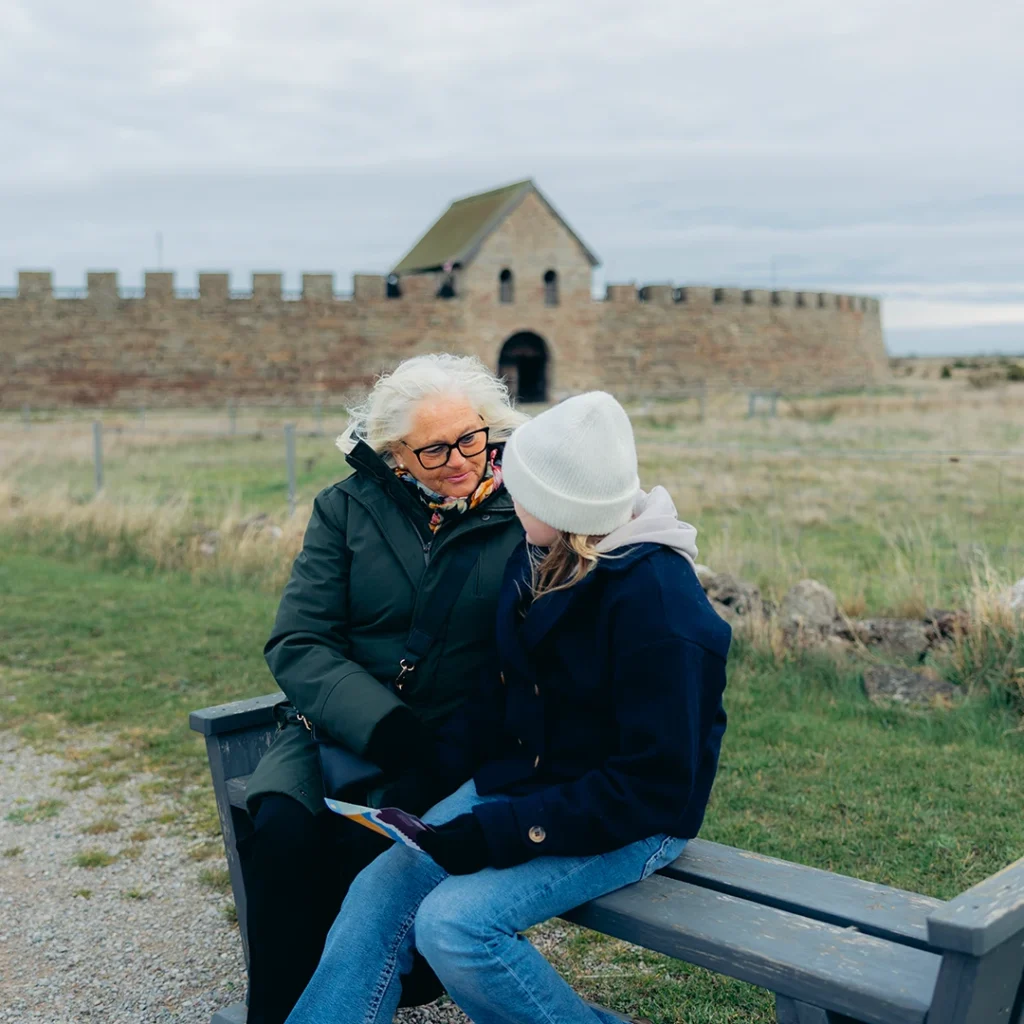 Upptäck Eketorps Borg på Öland